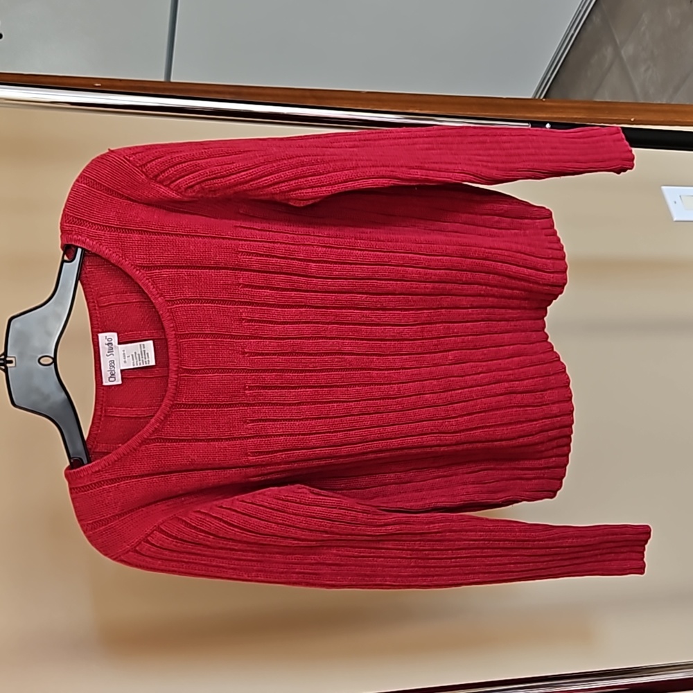 Chelsea Studio Sweater